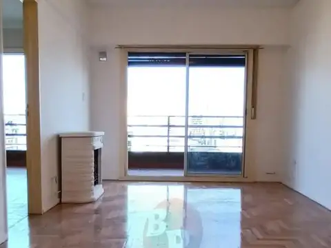 EXTRAORDINARIO DEPTO DE 2 AMB. CON ENORME BALCON - UN LUJO