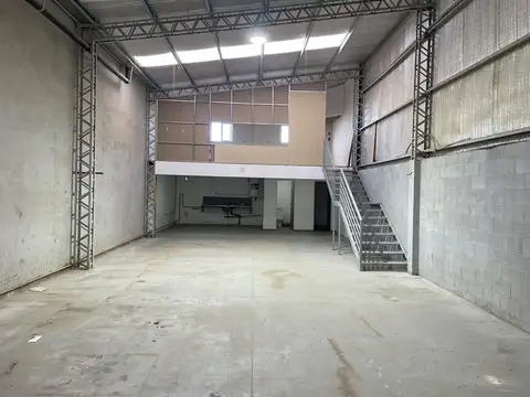 Galpon en Alquiler 7  mts Fondo