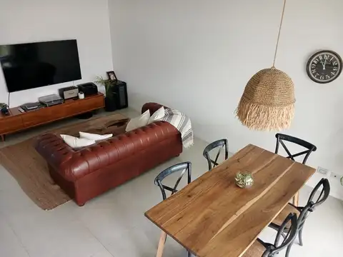 Cacique Coliqueo 1000, Piso PB