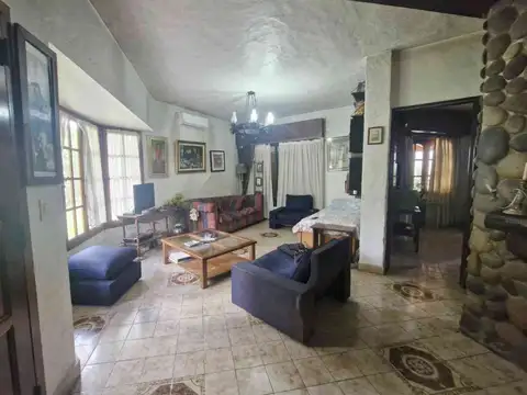 Casa 4 ambientes con 4 baños