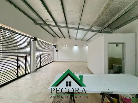 Local en Esc.-Centro
