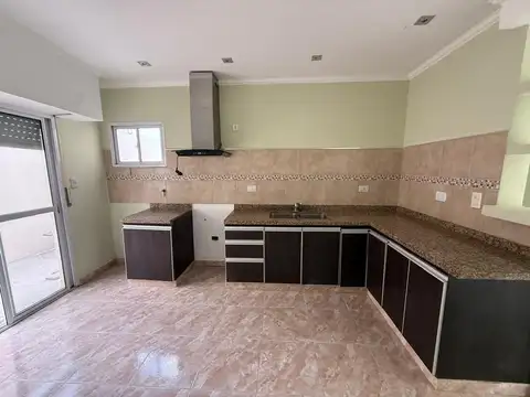 HERMOSA CASA EN BA. NORTE APTA CREDITO