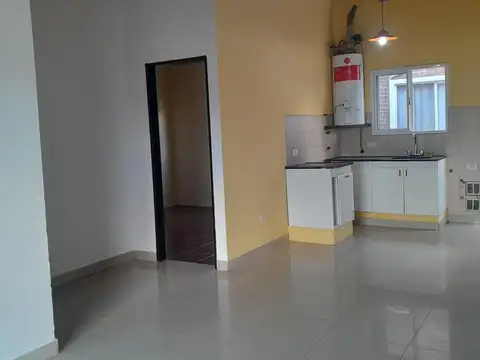 Departamento en Alquiler en Loma Hermosa, $ 740.000