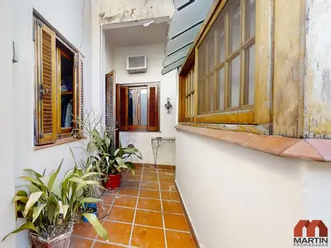 Casa Chalet en Venta de 7 ambientes en Martinez con Jardín