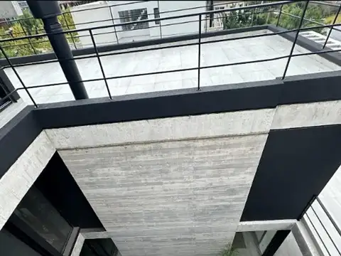 Casa 7 ambientes con 5 baños