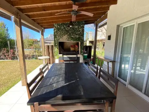 Casa en Alquiler Temporal en Villanueva, USD 4.500