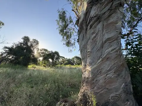 Terreno en Venta en Cruce Castelar, $ 2.800.000