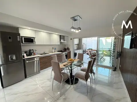 Toma departamento como parte de pago -Triplex en venta de 4 ambientes - Villa Ballester.