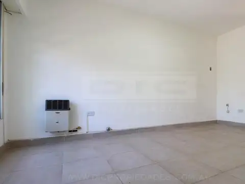 Depto Tipo Casa en Alquiler de 3 ambientes