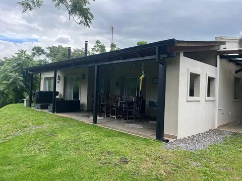 Casa 3 ambientes con 2 baños