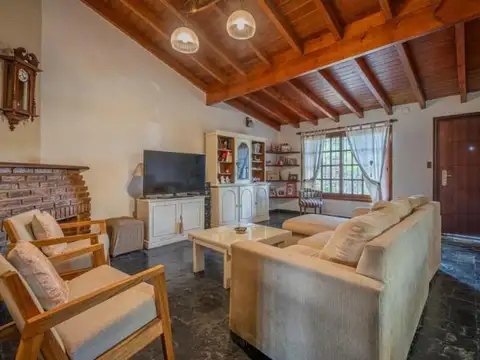 Casa en Venta con 1 cochera
