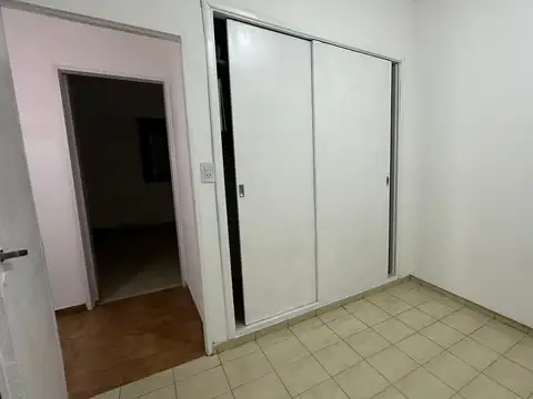 Casa en Alquiler con 1 cochera