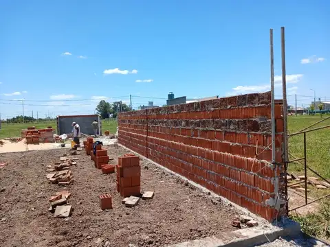 Casa 3 ambientes con 2 baños