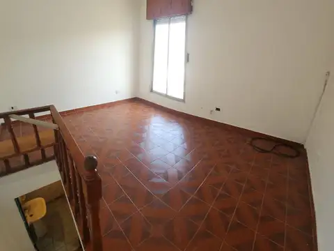 Depto Tipo Casa en Alquiler en Merlo, $ 350.000