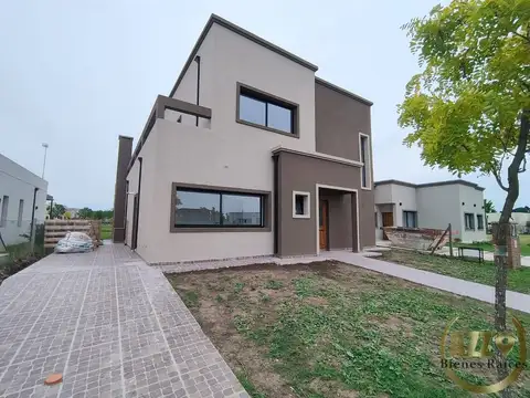 Casa en Venta en Presidente Derqui, USD 259.000