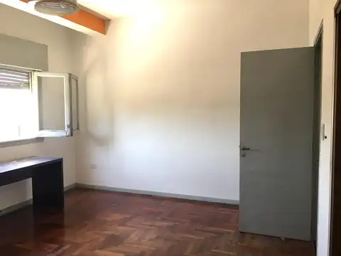 Avda. Gral Paz 500, Piso 1