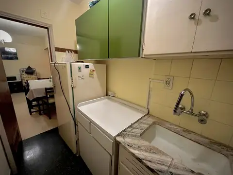 1 Ambiente Dividido Contrafrente a metros del Mar - Plaza Colon