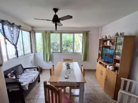 Depto Tipo Casa en Venta en Ramos Mejia, USD 140.000