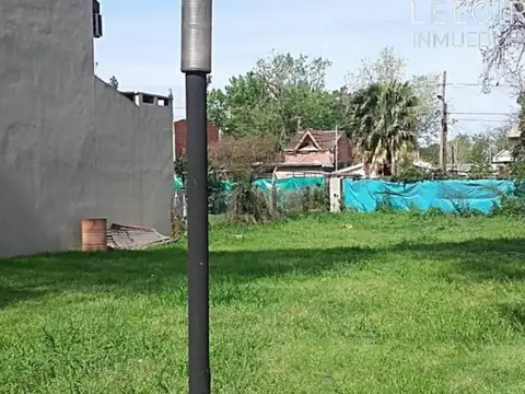 Terreno en Venta en Villa Zapiola, USD 32.000