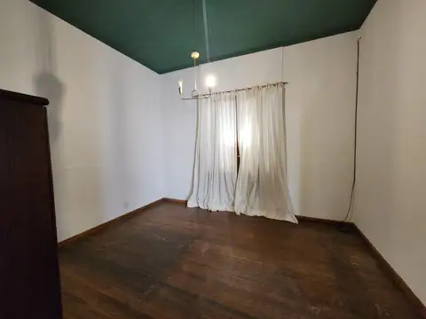 Casa en Alquiler con 1 cochera