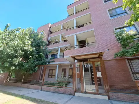 Entre Rios 707 , Piso 1