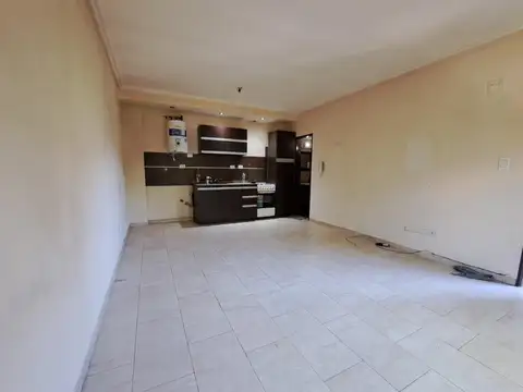 Departamento en Alquiler en Moron Sur, $ 320.000