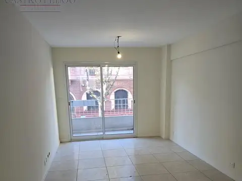Departamento en Venta en San Fernando Vías  /  Centro, USD 112.000