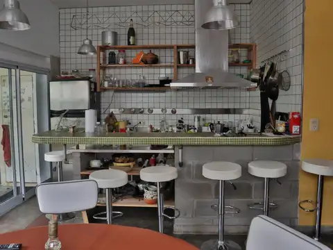 Depto Tipo Casa en Venta en Villa Sarmiento, USD 135.000