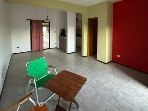 Depto Tipo Casa en Venta de 3 ambientes