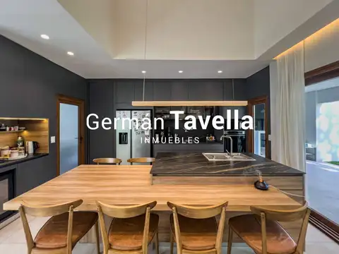 Casa 7 ambientes con 5 baños