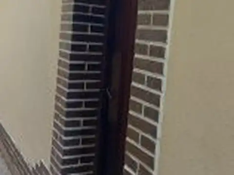 Avenida Hipólito Yrigoyen 6600