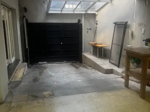 Casa en Alquiler con 1 cochera