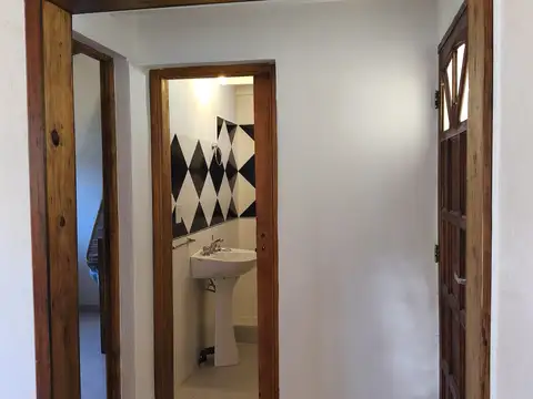 Casa 2 ambientes con 1 baño