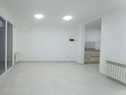 Casa en Alquiler con 1 cochera