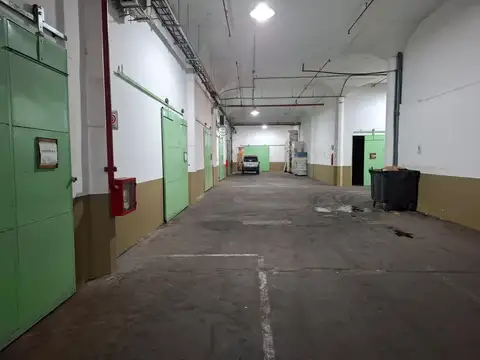 Galpon en Alquiler 20  mts Fondo