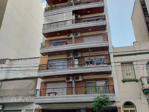 ALQUILER 2 AMBIENTES FRENTE CON BALCON ATERRAZADO