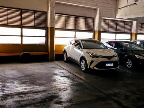 Cochera en venta - 16Mts2 - Flores Norte