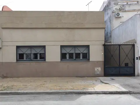 CASA EN VENTA EN CIUDADELA - PERMUTA - APTA CREDITO