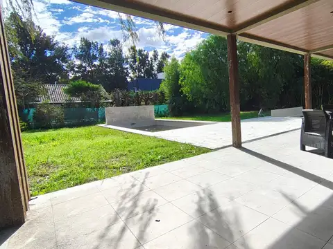 Casa en Venta con 8 cocheras
