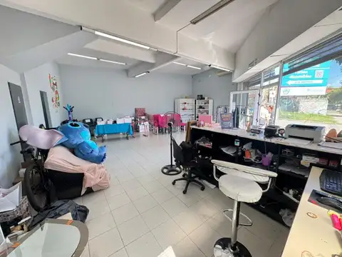 Local - Alquiler - Argentina, Avellaneda - Av. Hipolito Yrigoyen 1090