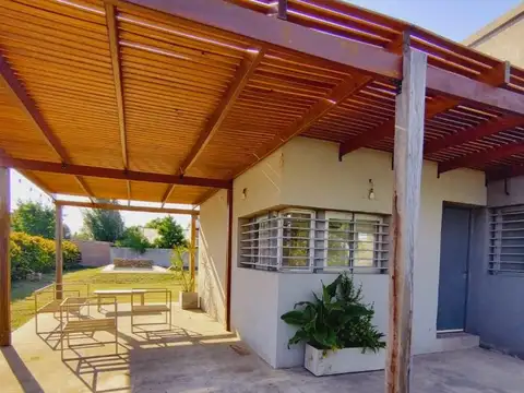 Casa en Alquiler en Funes, $ 1.050.000