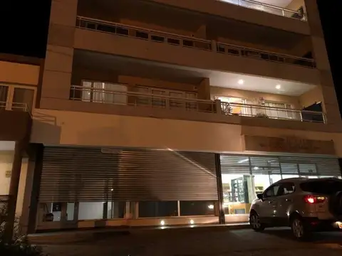 ALQUILER VENTA PERMUTA LOCAL 90 M2 VISTA HERMOSA, CALETA
