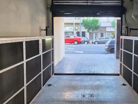 VENTA COCHERA EN CABA