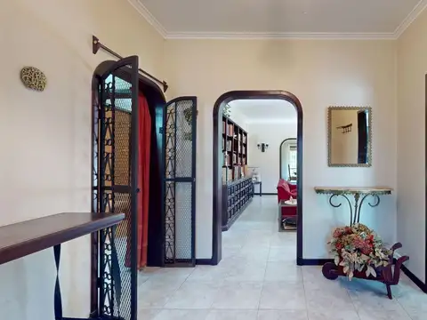 CASA QUINTA 5 AMB EN VENTA EN BRANDSEN CON PILETA