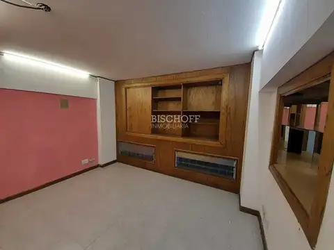 Local en Alquiler en Centro, USD 350
