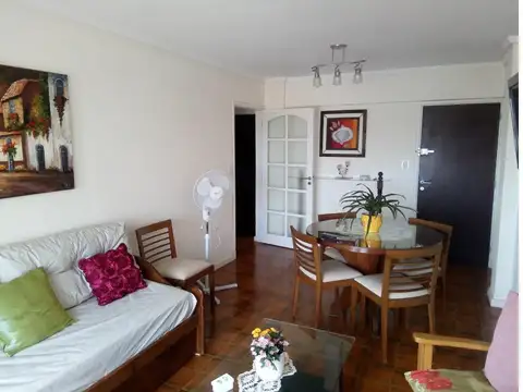 Alquiler para estudiantes - 2 ambientes a la calle - Entre Rios 2100 - Plaza Colón - Mar del Plata