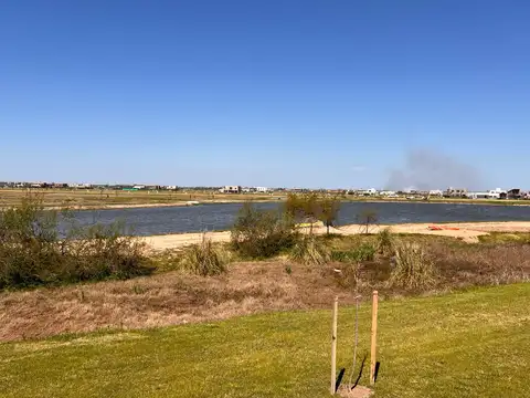 Terreno en Venta en Funes, USD 160.000