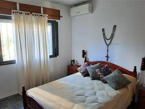 Casa en venta en Jeppener. Brandsen