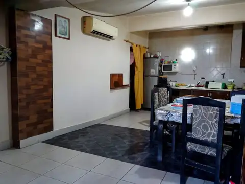 Venta casa amplia en Godoy Cruz