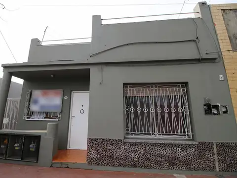 Depto Tipo Casa 4 ambientes con 1 baño